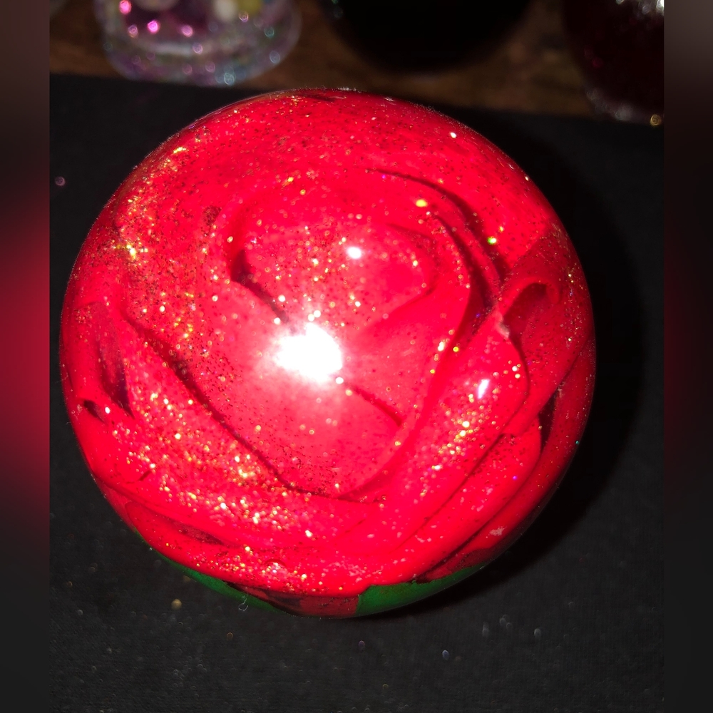 Resin red rose ball